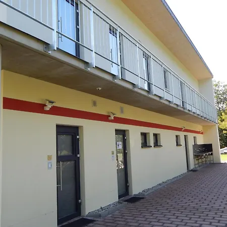 Am Treidlerweg - Holzfass 1 *